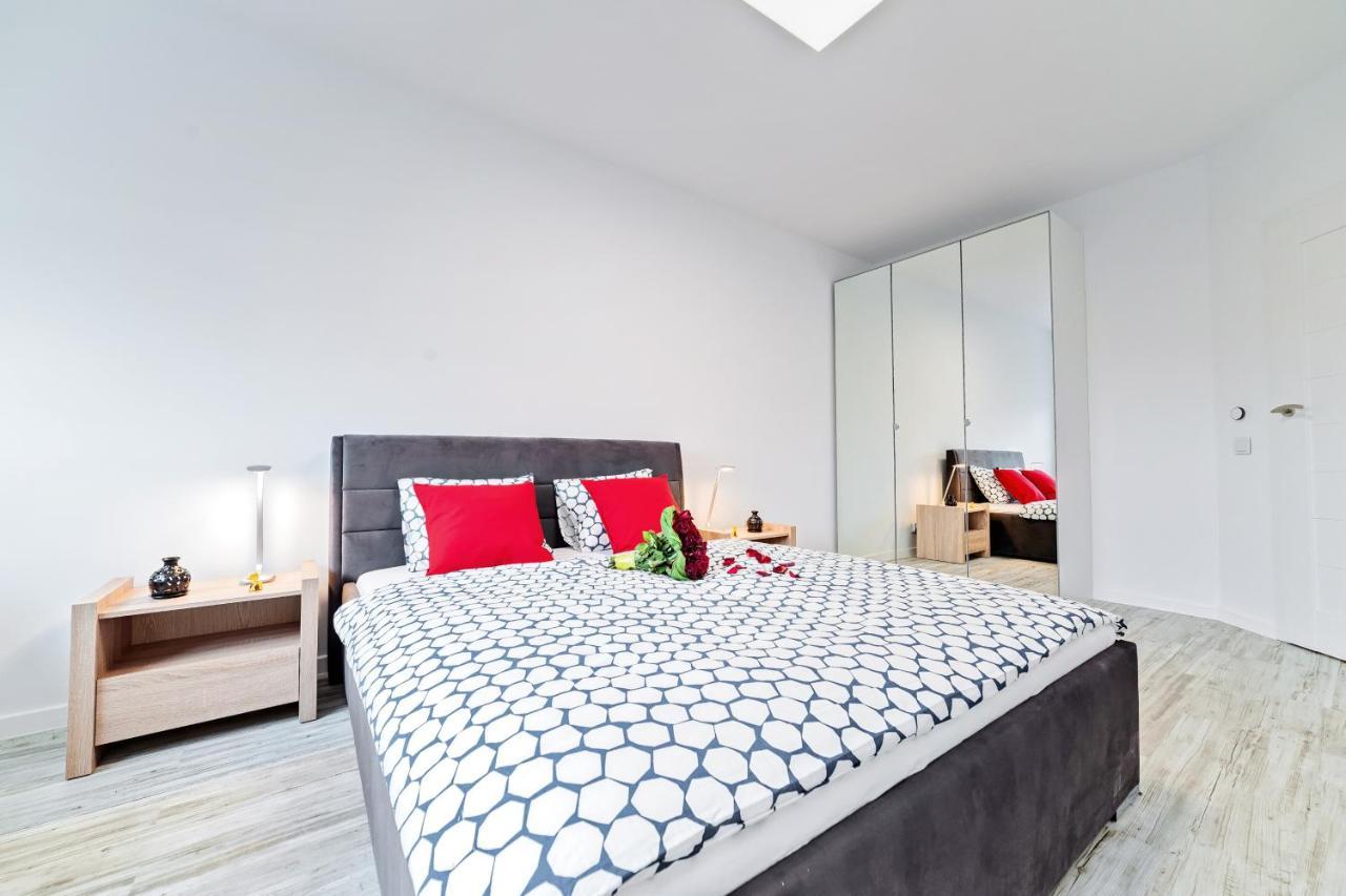 Apartamenty Homely Place Casa Verona - Stary Rynek - Parking Poznan Bagian luar foto