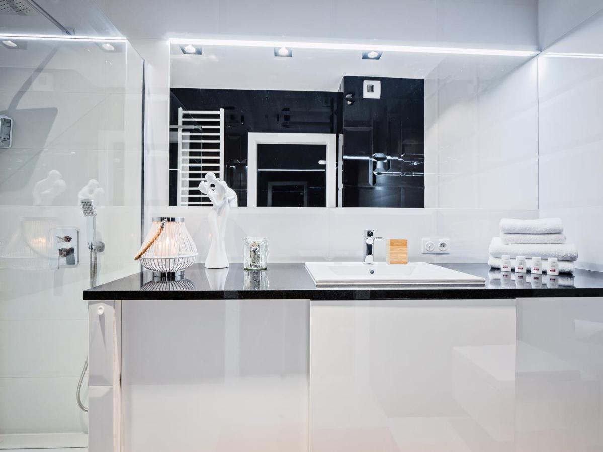 Apartamenty Homely Place Casa Verona - Stary Rynek - Parking Poznan Bagian luar foto