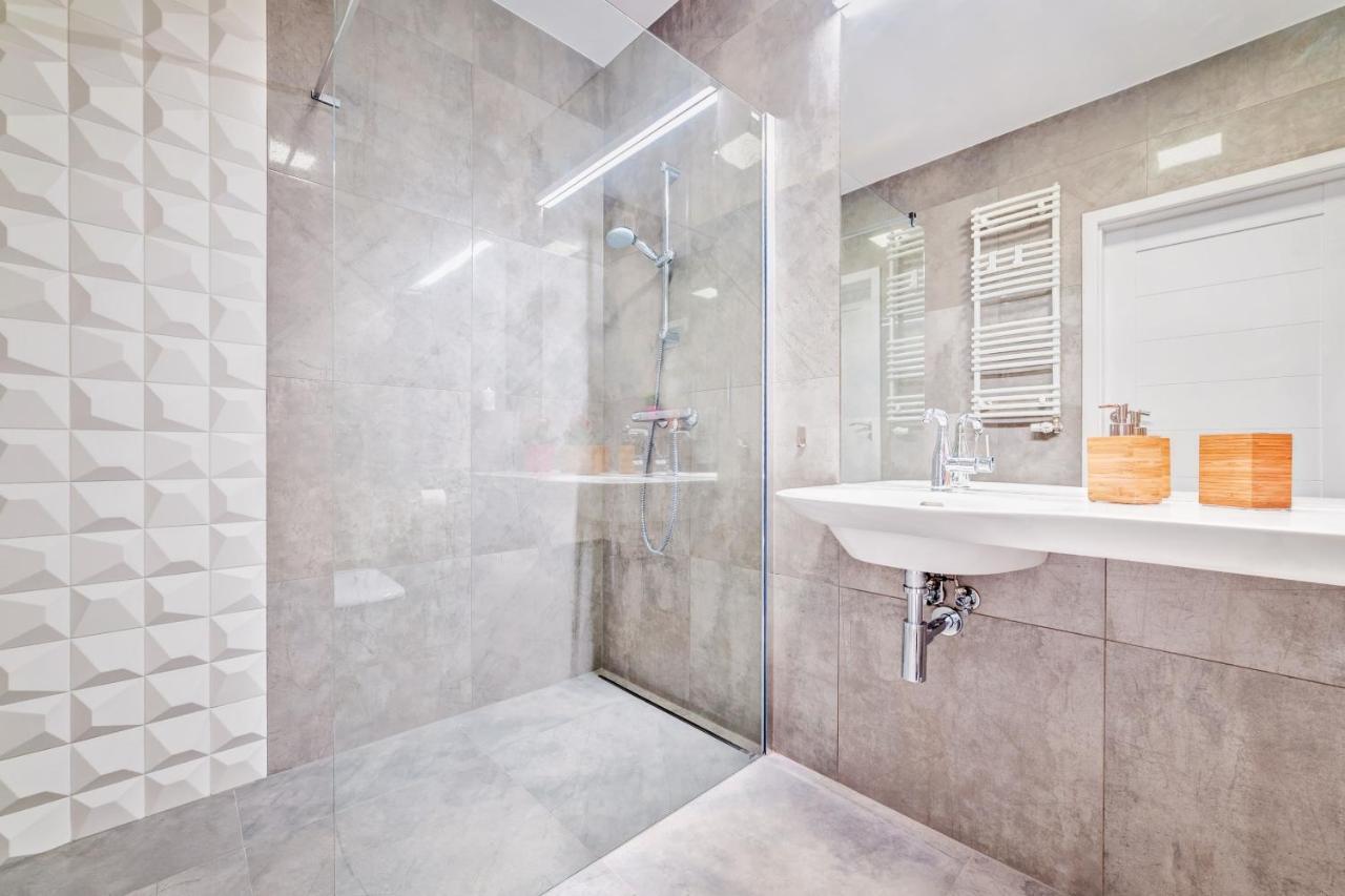 Apartamenty Homely Place Casa Verona - Stary Rynek - Parking Poznan Bagian luar foto