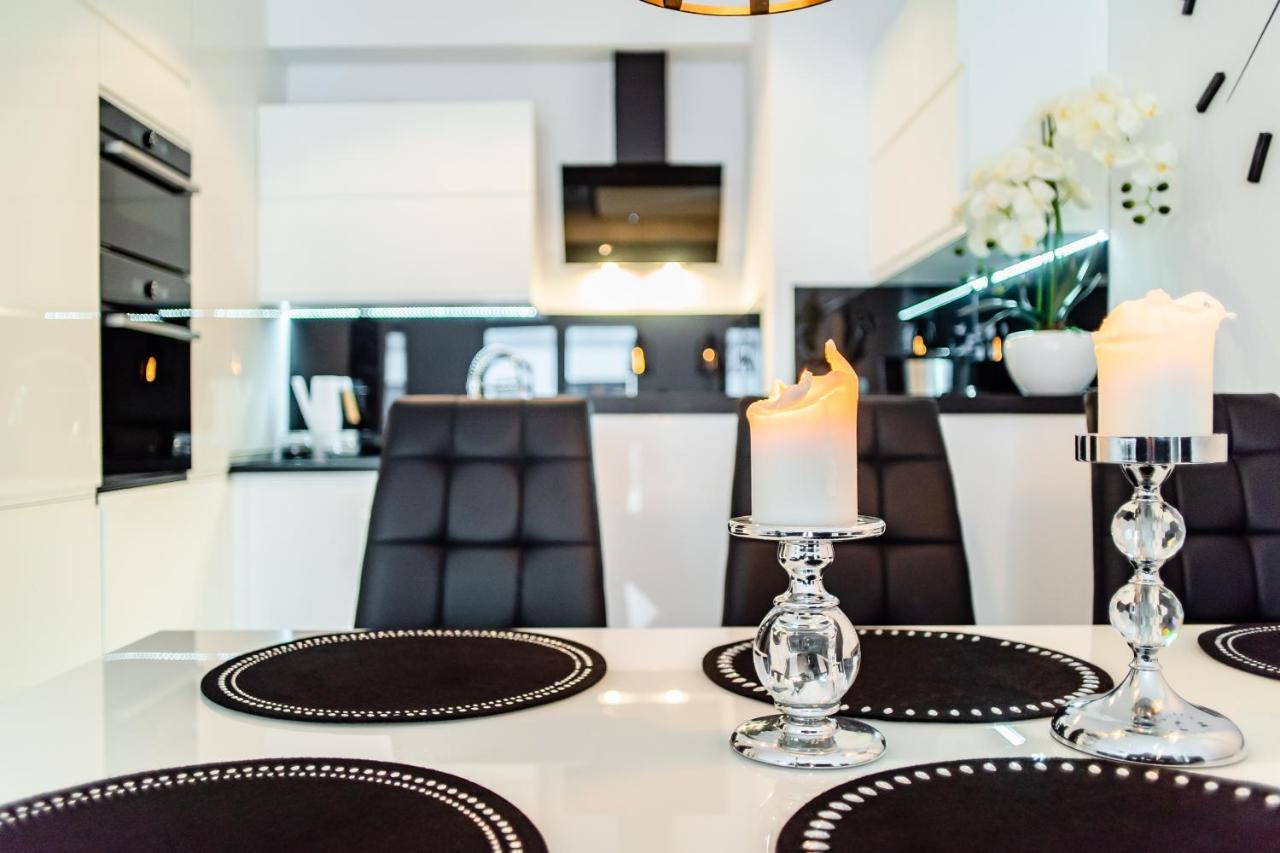 Apartamenty Homely Place Casa Verona - Stary Rynek - Parking Poznan Bagian luar foto